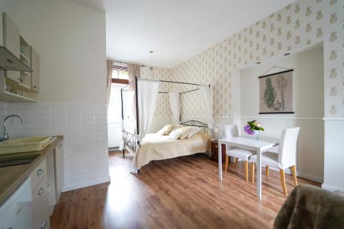 Spa Apartments Theresia Room Type - One-Bedroom Apartment