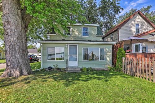 Lakefront Cottage 6 Miles to Downtown Toledo! - image 6