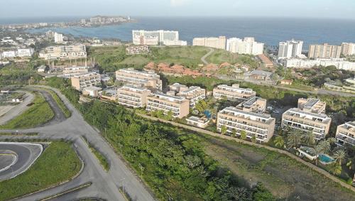 Exterior view, Bellos apartamentos en Loma Real, Pampatar in Margarita Island