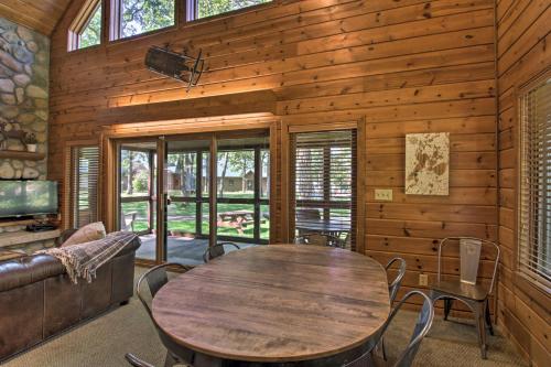 Alluring Nisswa Cabin on Gull Lake with Fireplace!