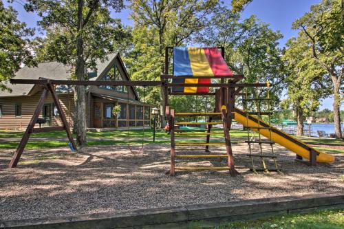 Alluring Nisswa Cabin on Gull Lake with Fireplace!