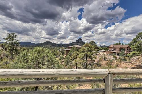 Bright Prescott Studio with Thumb Butte Views!