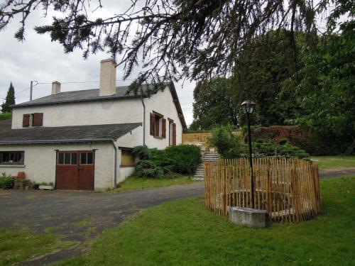 Gîte Saint-Martin-des-Bois, 3 pièces, 4 personnes - FR-1-491-303 gîte à louer Saint-Martin-des-Bois