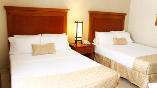 2 double beds