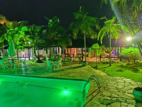 Charmosa casa com churrasq na praia de Camburi