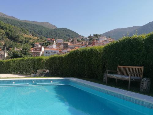 Chalet individual con piscina en pleno Valle del Tiétar (Gredos)