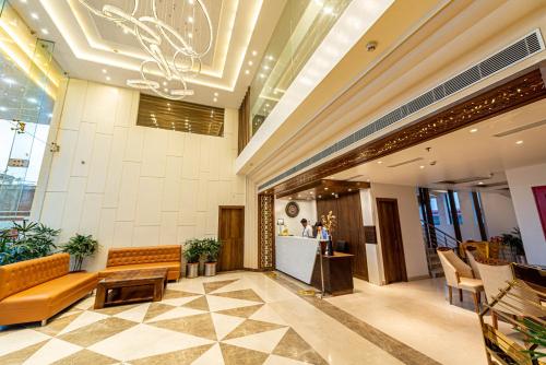 Lobby, The Elite Lucknow Convention Hotel in Rajajipuram
