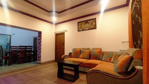 Kushi HomeStay Guest House in Dwaraka Nagar