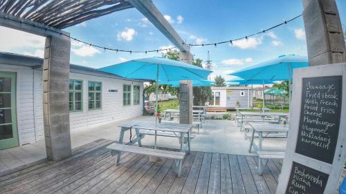 Restaurant, Triocamp Praha in Dolní Chabry