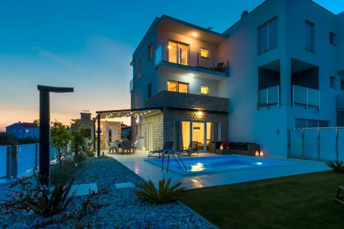 Villa Buzuk - Accommodation - Vodice