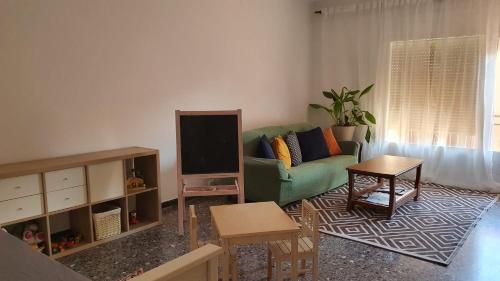  Casa les orenetes, primero, Ferienwohnung in Garriguella