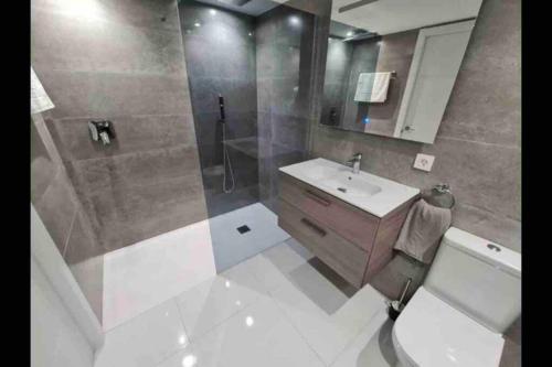 Newly refurbished 2 bed apartment in great location
