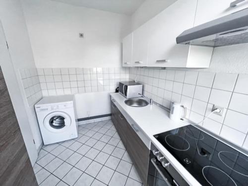 Kitchen, Zentral, ruhig, 4Personen, Balkon, Waschmaschine in Schlosschemnitz
