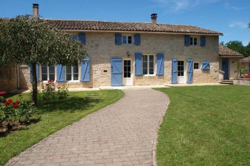Beautiful French Stone House with Private Heated Pool gîte à louer Bois de la Foye