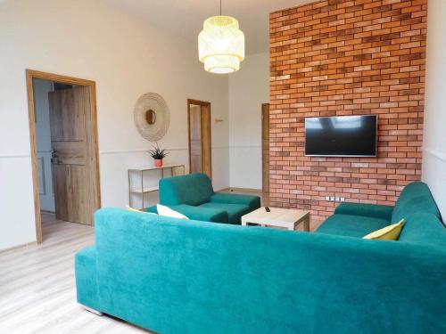 2 bedrooms, 4 beds