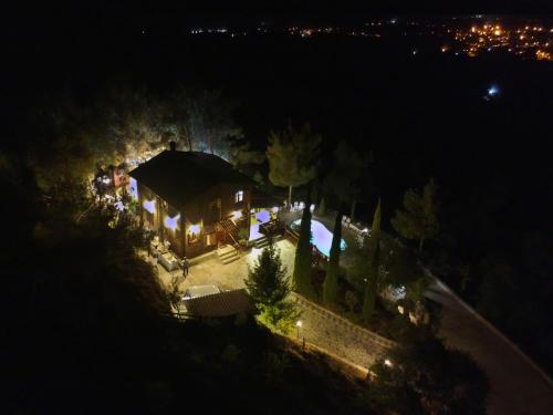 Apkārtne, Anti Onirou in Flasou