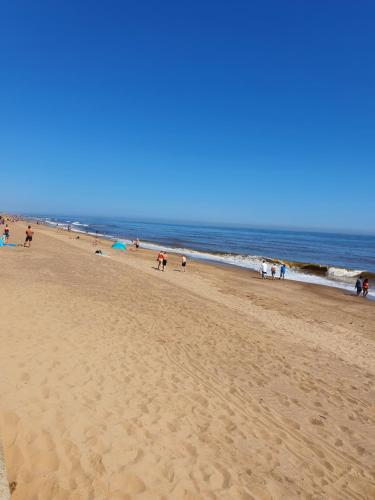 2 bedrooms next to the beach and lake, on Queens Park Mablethorpe