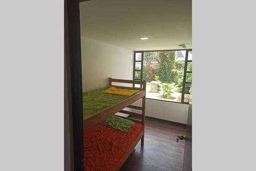 Apartamento Campestre, en las afueras de la ciudad.