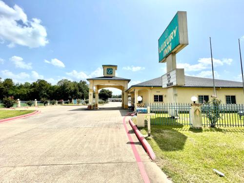 . Luxury Inn Liberty