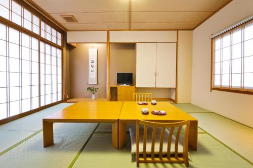 Japanese-Style Standard Room with City View