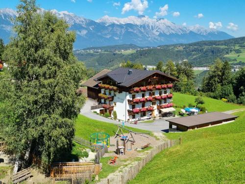 Accommodation in Mutters