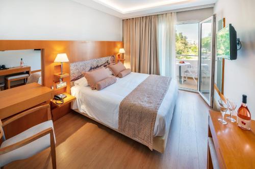2 twin beds