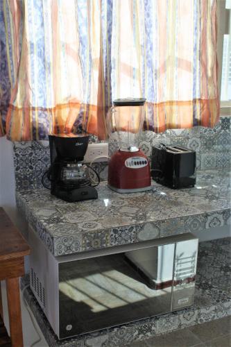 Cute refurbished beachfront house, private Paradise for a couple