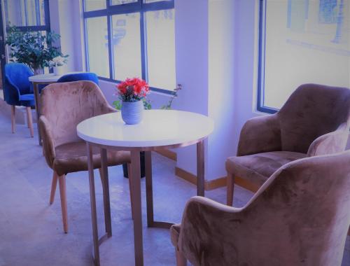 VANCII Hotel - image 3
