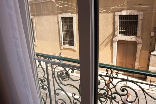 Lisbon Arsenal Suites Room Type - Superior Double or Twin Room