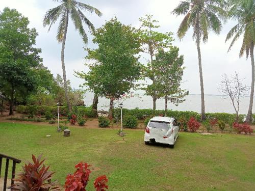 Villa Bambu Kuning