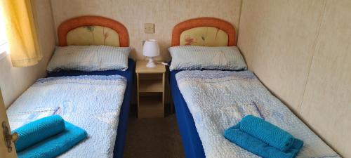 2 bedrooms, 4 beds