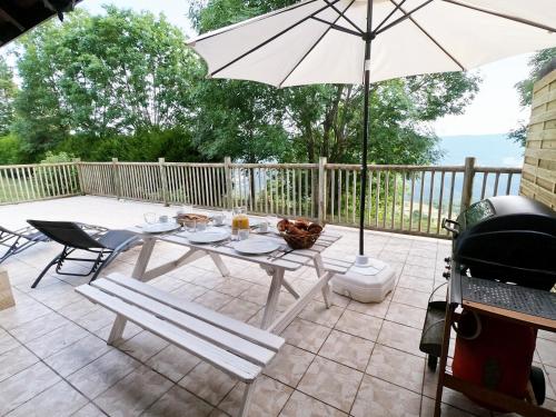 Einrichtungen, L'Orée des Pignes (L'Oree des Pignes) in Laguiole