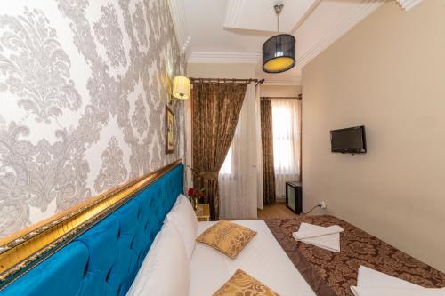Standard Double or Twin Room image 5