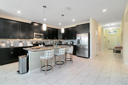 6 Bedroom 5 Bath Lakeview Holiday House at Storey Lake Resort