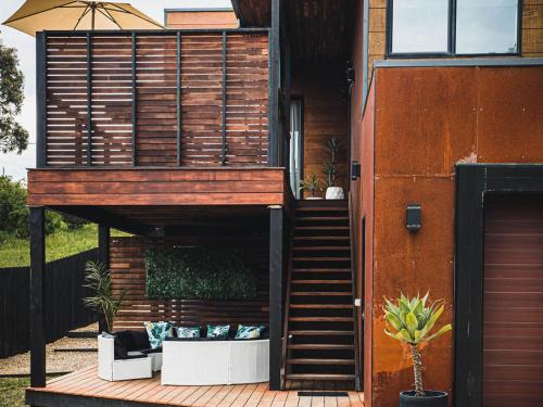 Exterior view, Away - 4 bedroom 2 bathroom family home in Daylesford and Macedon Ranges