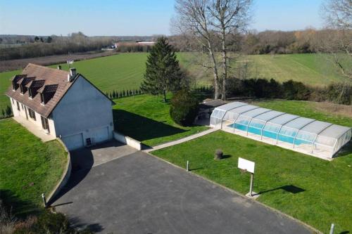 Clos de la Gravière, 30p, Piscine Billard Babyfoot gîte à louer Crisenoy
