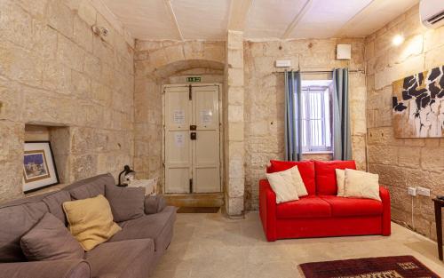 BRG34 - Historical Vittoriosa Townhouse, Vittoriosa (photo 2)