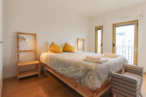 Modern & Bright Avenidas Novas by Homing - image 6
