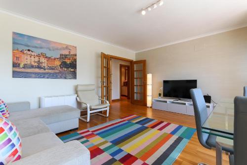 Bellevue Apartment by Homing - image 3