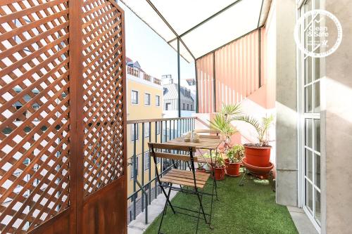 Principe Real Balcony by Homing Lisbon 