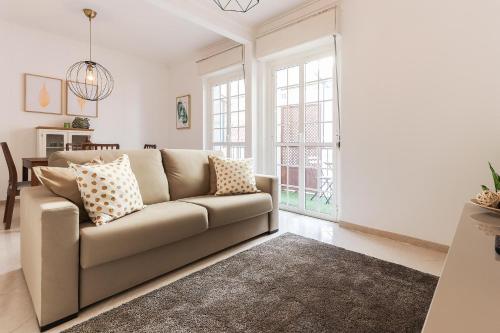 Principe Real Balcony by Homing - image 5