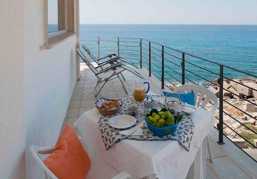  Apartment overlooking the sea with a view of old Gallipoli and the whole bay in Gallipoli