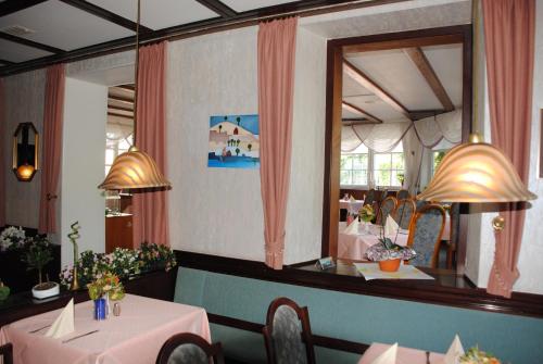 Restaurant, Hotel Kurfurst Garni in Germersheim
