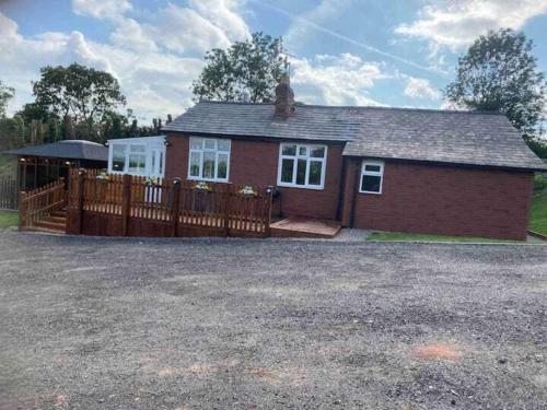 Little Holme Cosy Rural Stay With Indoor Hot Tub gîte à louer Sleep Inn Tewkesbury