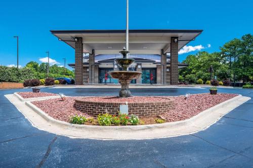 Foto - Econo Lodge Inn & Suites University