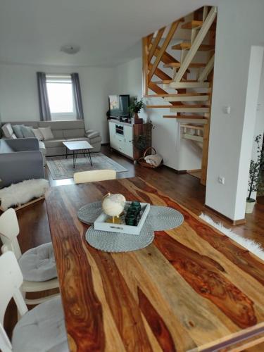 Apartman Glacier – khách sạn tại Tatranska Strba