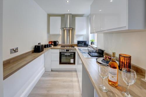 Knighton 2-Bedroom Cottage - Free Parking Contractor friendly