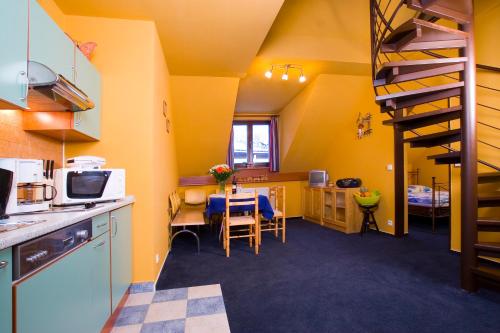 Duplex Apartment (6 Adults)
