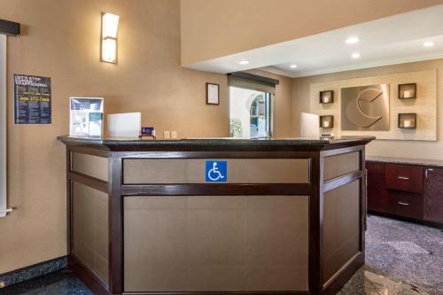 Comfort Inn Redwood City – Redwood City, CA