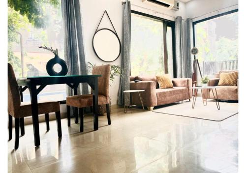 BluO Modern 1BHK - DLF Galleria Market